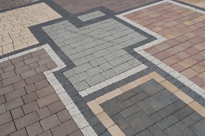 Красивая укладка тротуарной плитки